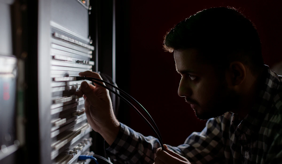 Tu MikroTik en orden: secretos PPPoE, perfiles y morosos